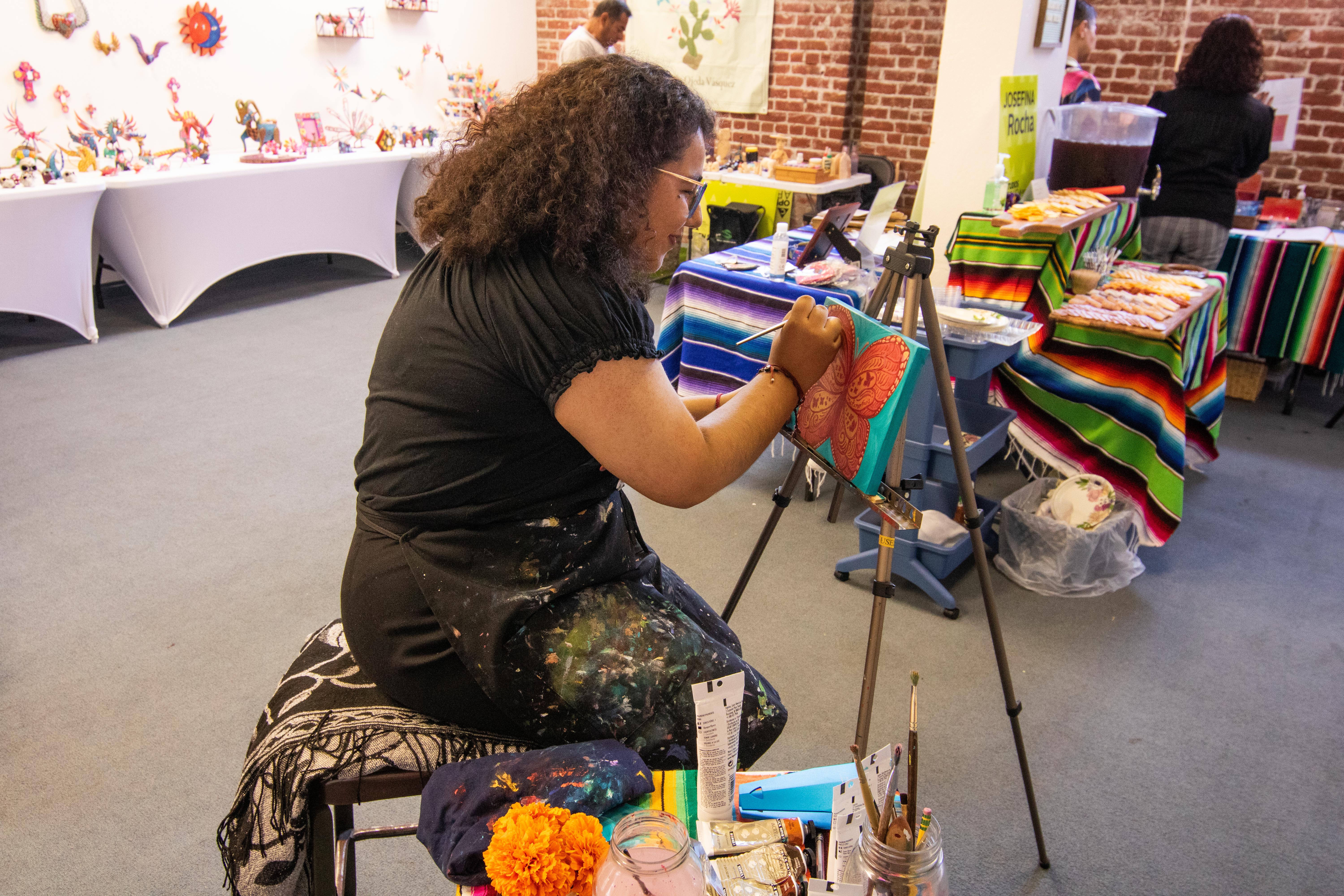 Santa Cruz Open Studios Offers a Peek into an Artist's Universe - Vimarsana News